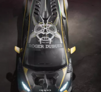 兰博基尼Huracan赛车的特别版专门为Roger Dubuis腕表